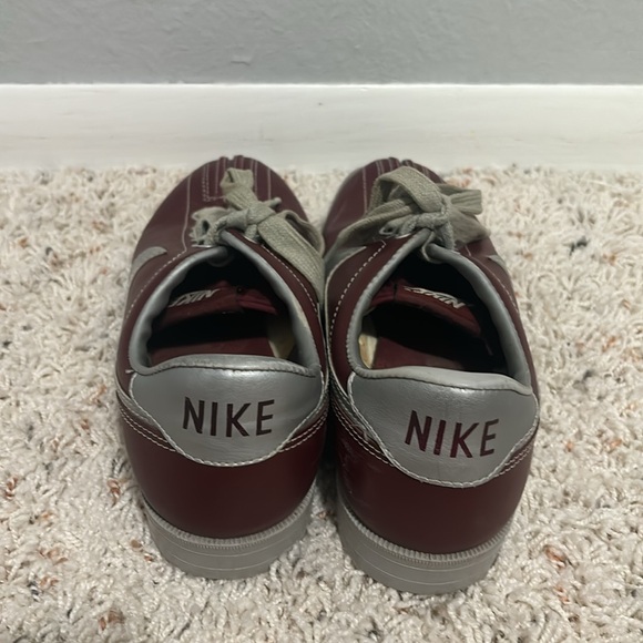 Vintage Bowling 80s Women’s Nike Bowling Shoes Size 7.5 Maroon and Silver - Picture 7 of 12